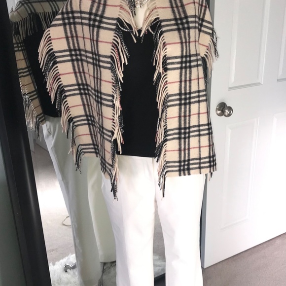 Classy Novacheck Multi-wear Wool Fringe Scarf - Picture 2 of 5